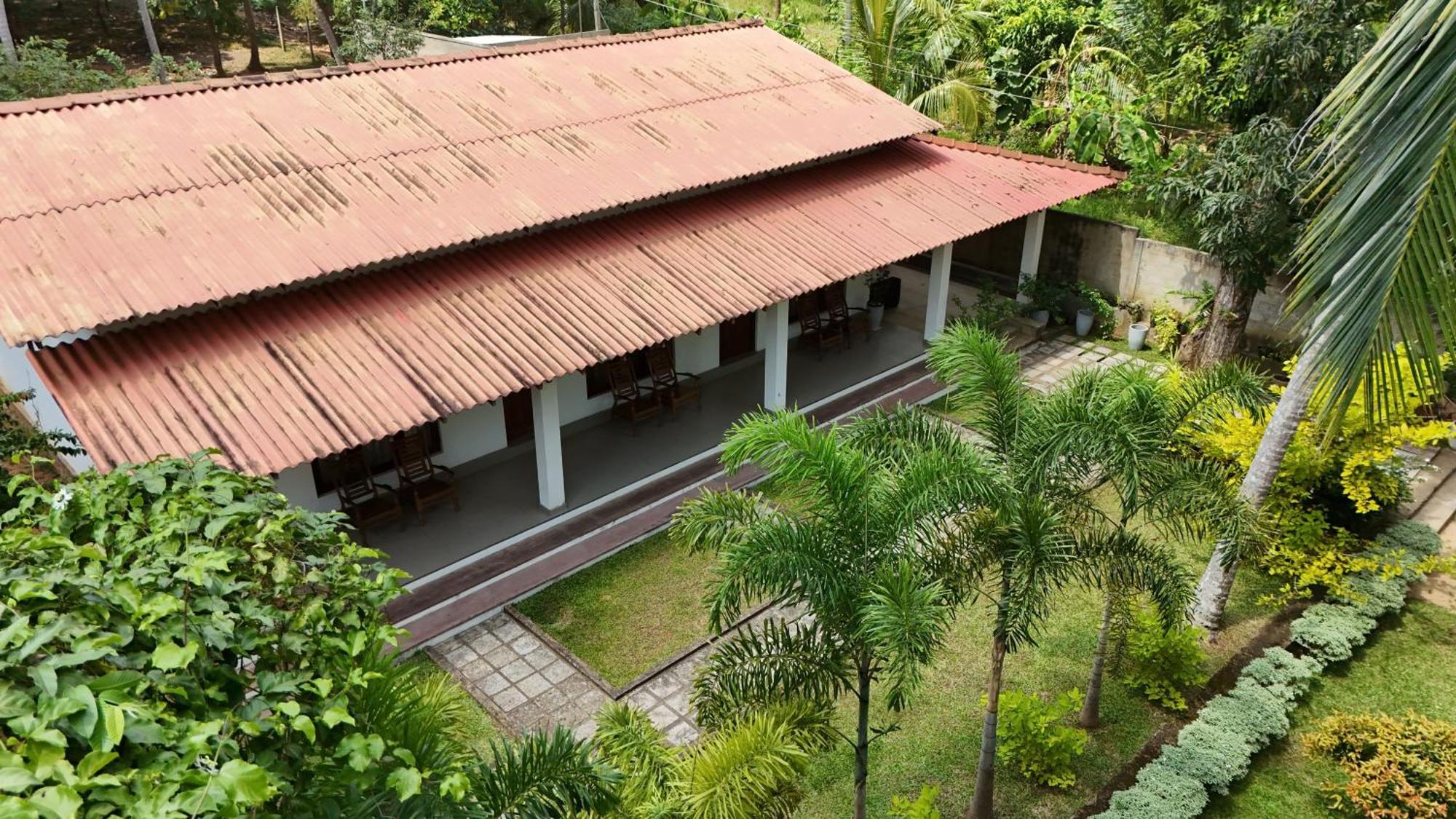 Swan Lake Habarana Exterior photo